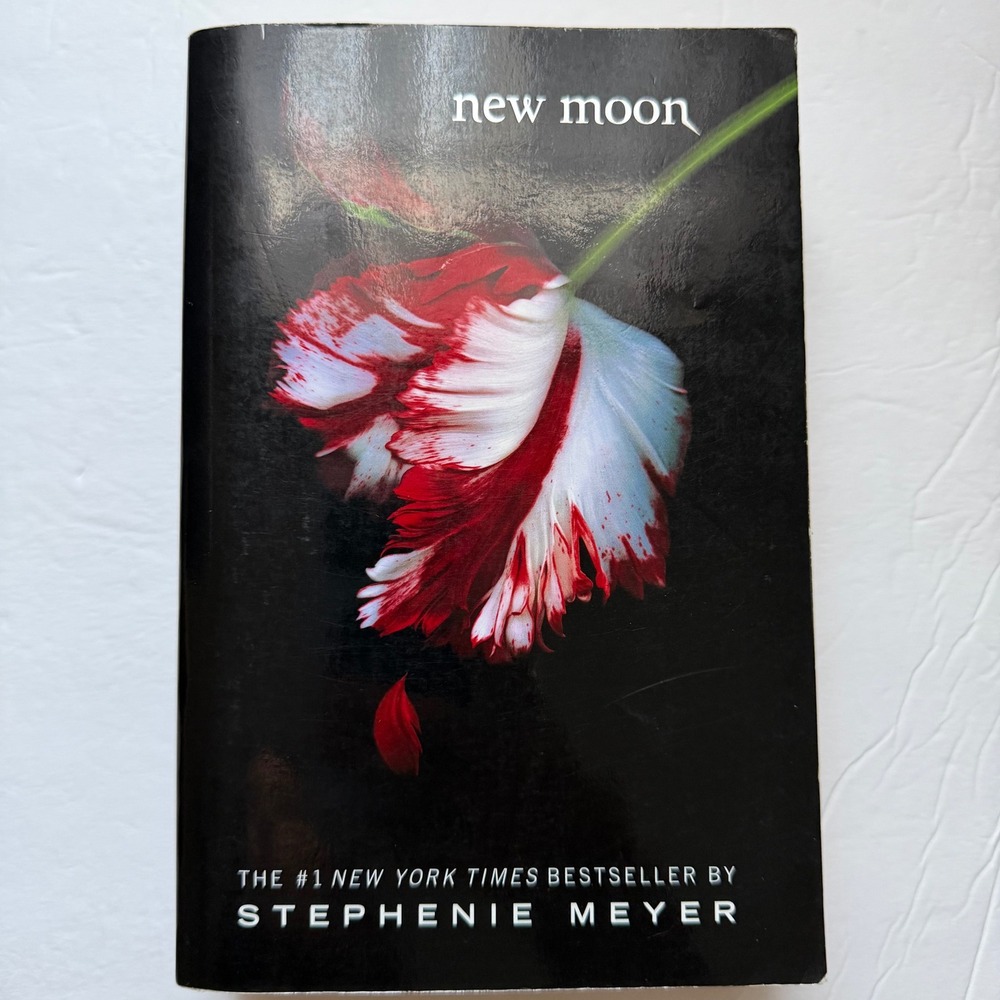 New Moon (The Twilight Saga)